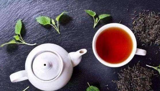 红茶的汤色越红越好吗